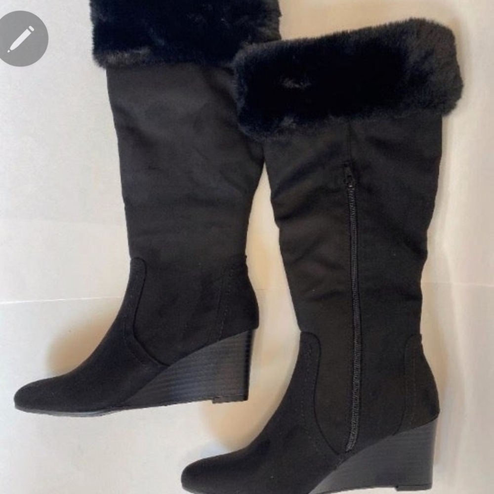 NEW DIRECTION YOANA SUEDE BOOTS